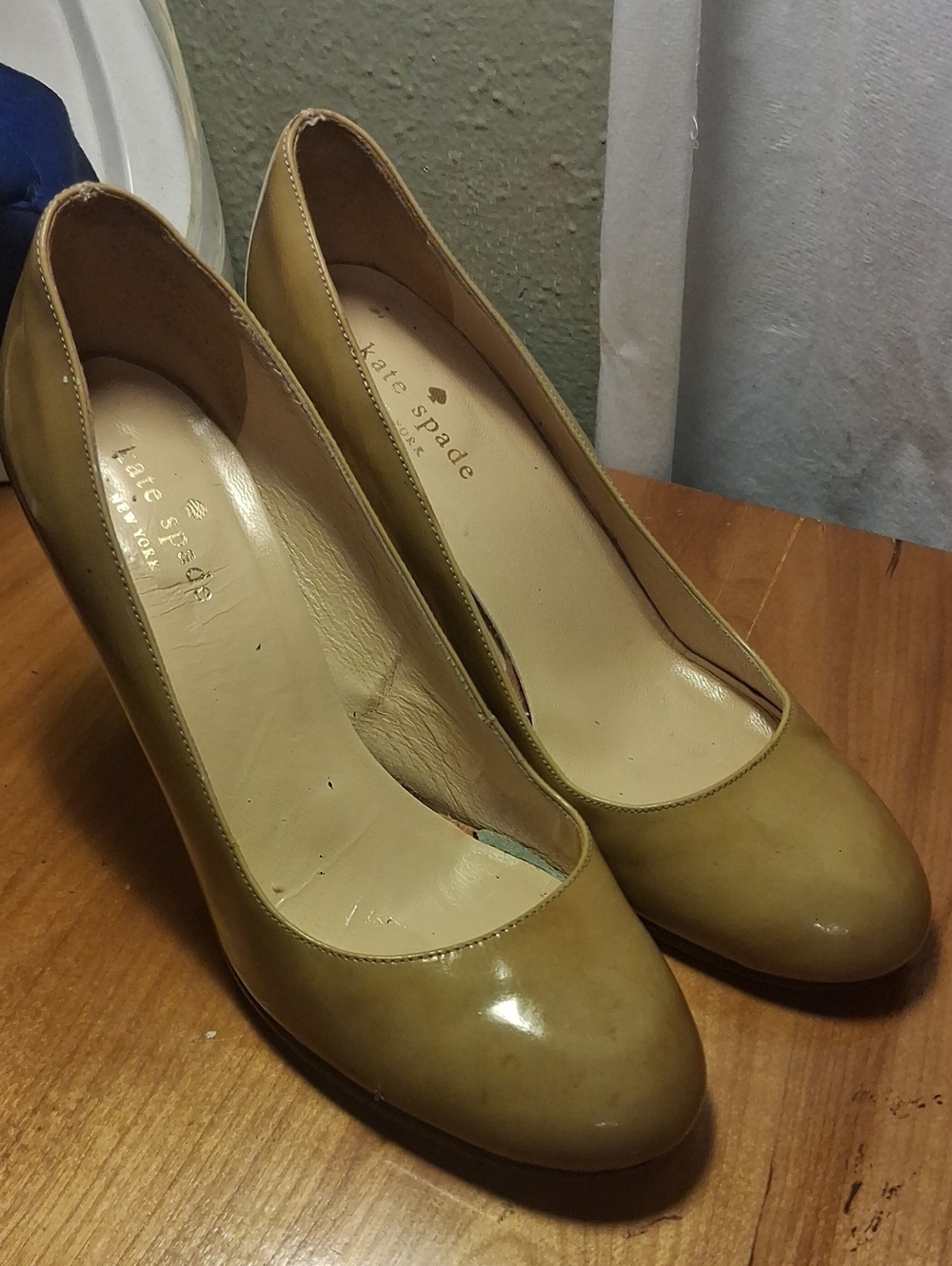 kate spade  Leather Round-Toe Size 6.5